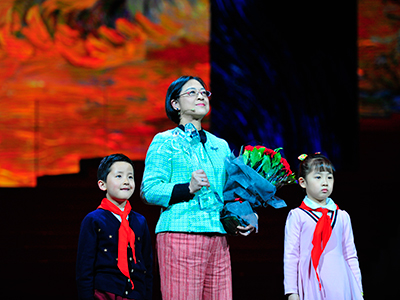 2017年度感动中国十大人物事迹及颁奖词（卢丽安）